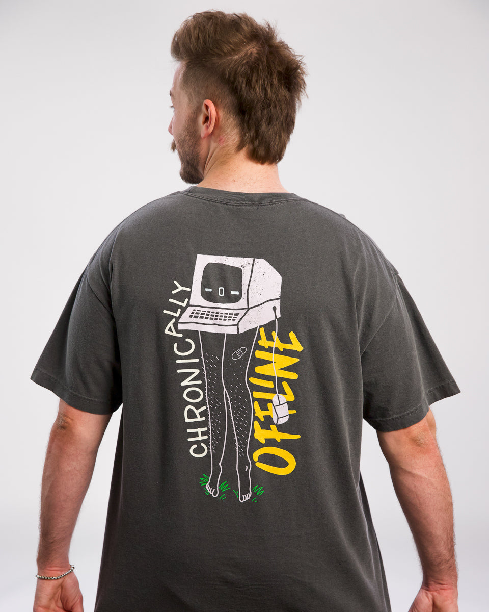 Tommy Bowe Smosh wearing faded grey short sleeve chronically offline logo tshirt back