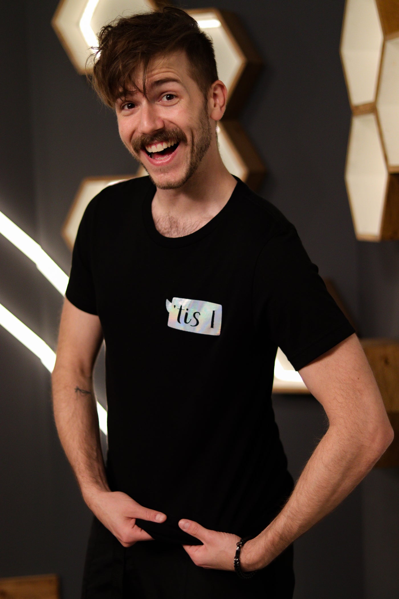 'Tis I Holographic Pride Tee - Black